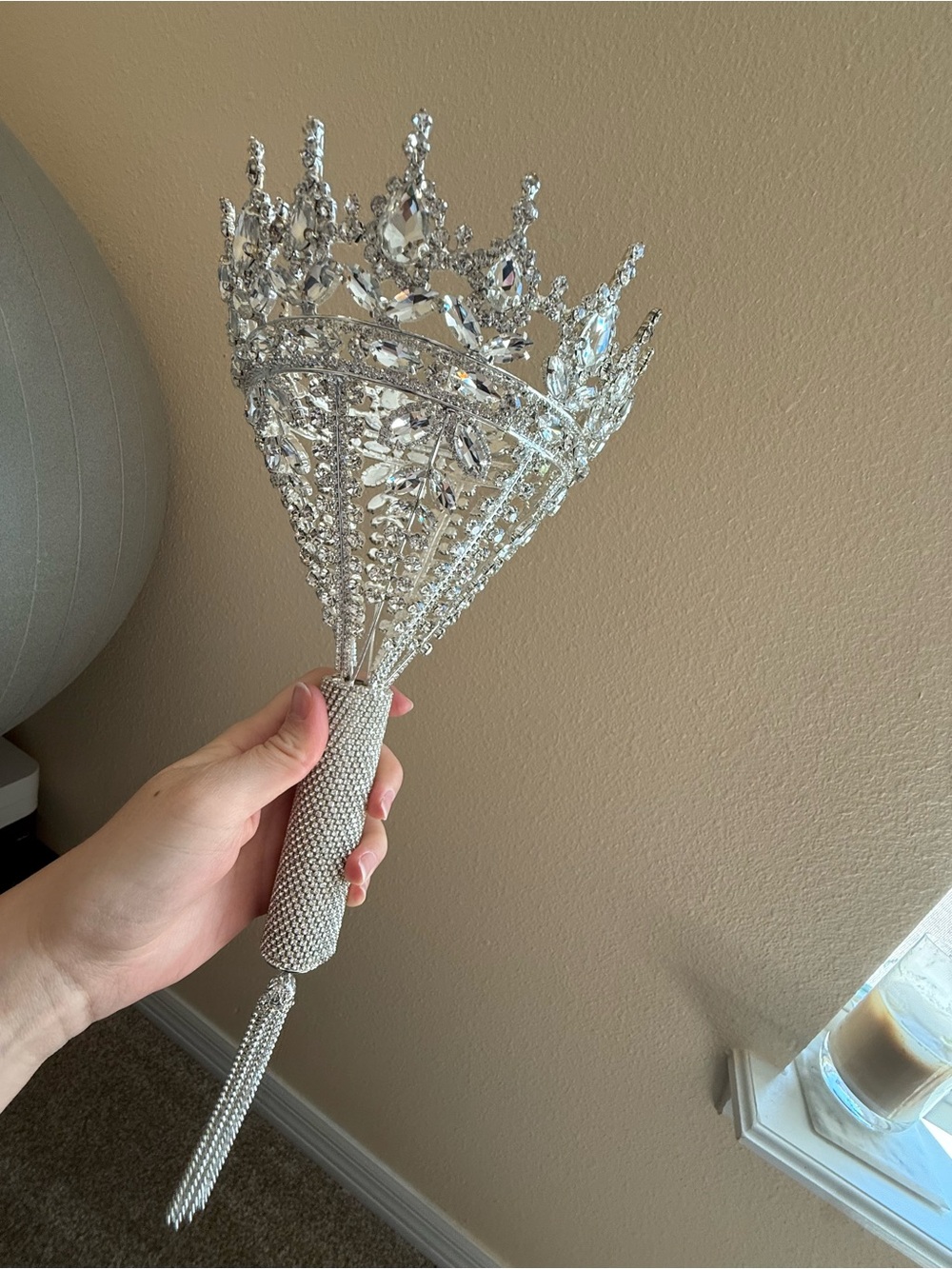 Crystal bridal bouquet holder